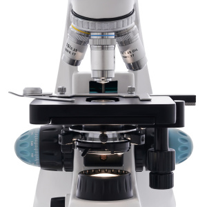 Abbildung Levenhuk-Trinokularmikroskop 500T