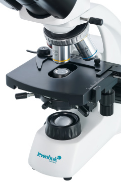 Abbildung Levenhuk D400T Trinokularmikroskop