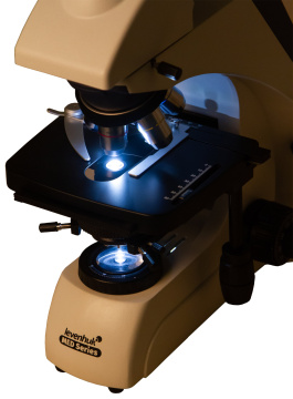 Foto Levenhuk-Digital-Trinokularmikroskop MED D30T LCD